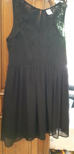 Mooie zwarte Vero Moda jurk met kant medium, Ophalen of Verzenden, Zo goed als nieuw, Vero Moda