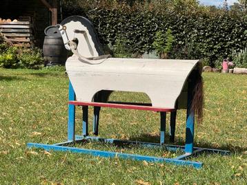 Uniek Vintage Houten schommelpaard beschikbaar voor biedingen