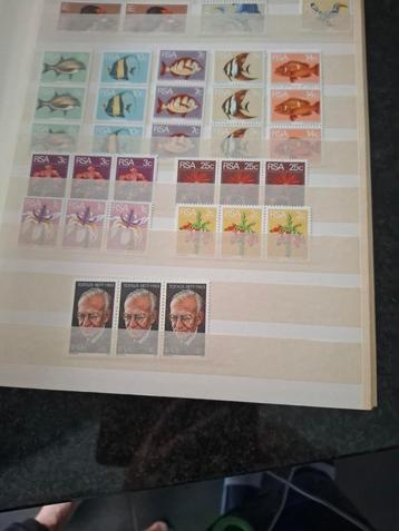 verzameling postzegels  beschikbaar voor biedingen
