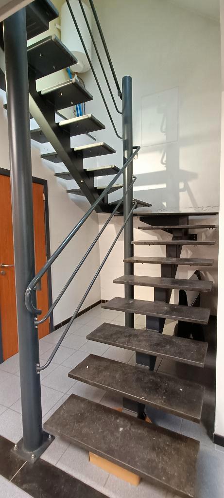 Escalier, Bricolage & Construction, Échelles & Escaliers, Comme neuf, Escalier, 2 à 4 mètres, Enlèvement