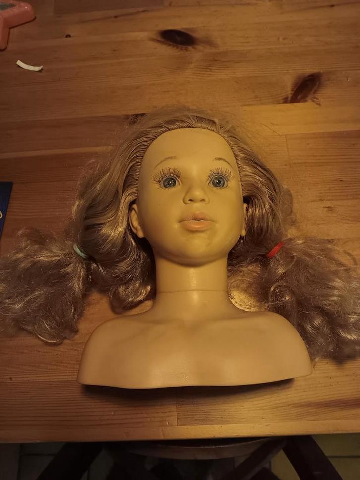 Schminkpop, make-up pop (speelgoed), Kinderen en Baby's, Speelgoed | Poppen, Ophalen