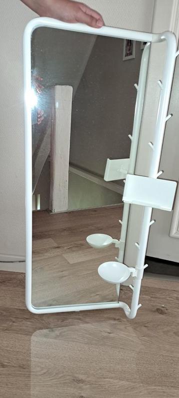 Ikea spiegel, als nieuw beschikbaar voor biedingen