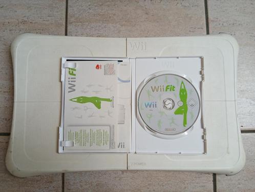 Wii-Fit+Wii Fit Balance Board + livret, Games en Spelcomputers, Games | Nintendo Wii, Zo goed als nieuw, Sport, 1 speler, Vanaf 7 jaar