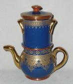 SARREGUEMINES KOFFIEPOTJE MET FILTER KINDERSERVIESJE CA 1900, Antiek en Kunst, Ophalen of Verzenden