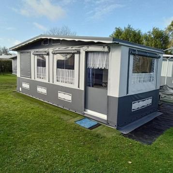 Caravan/voortent en bijzettent te koop beschikbaar voor biedingen