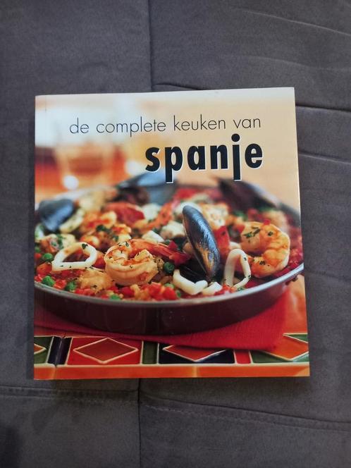 V. Harris - De complete keuken van Spanje, Livres, Livres de cuisine, Utilisé, Autres types, Espagne, Enlèvement ou Envoi