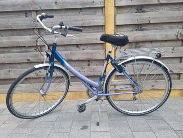Damesfiets  beschikbaar voor biedingen