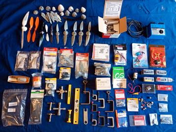 Lot modélisme aviation: moteurs os max 10 - 15, hélices, ect, Enlèvement ou Envoi, Neuf