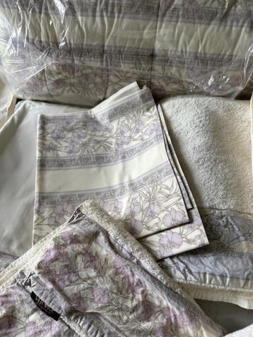 Bed & handdoeken set van Gianni Versace beschikbaar voor biedingen