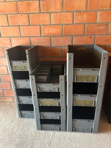 VTK opbergboxen beschikbaar voor biedingen