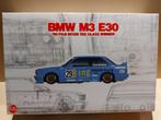 NuNu Model (PN24019): BMW M3 E30 au 1:24, Hobby & Loisirs créatifs, Autres marques, Plus grand que 1:32, Voiture, Enlèvement ou Envoi