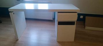 bureau beschikbaar voor biedingen