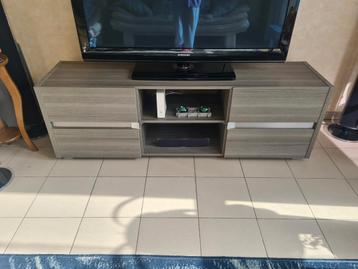 Tv meubel       beschikbaar voor biedingen