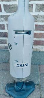 Intex, Ophalen
