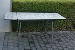 Table et 3 chaises en formica effet marbre Vintage 1955, Enlèvement