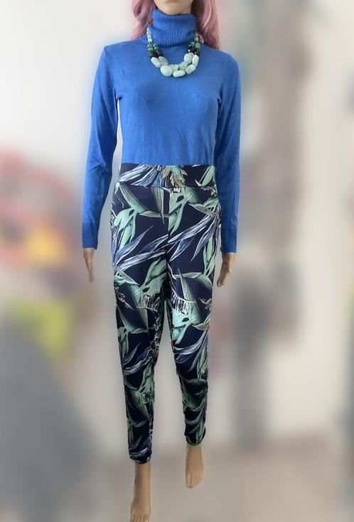 Pantalon à imprimé feuilles colorées (taille S/M), Vêtements | Femmes, Culottes & Pantalons, Comme neuf, Taille 38/40 (M), Bleu