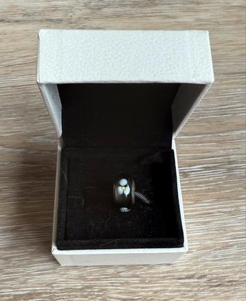 Groene Pandora murano met witte bloemen, uitstekende staat beschikbaar voor biedingen