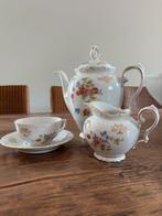 12 delig servies met gouden randje en bloemetjes, Ophalen, Zo goed als nieuw, Overige stijlen, Compleet servies