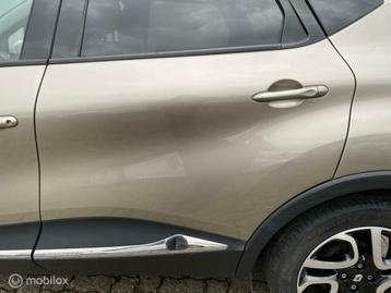 Portier Links Achter Renault Captur 1 ORIGINEEL 821012117R beschikbaar voor biedingen