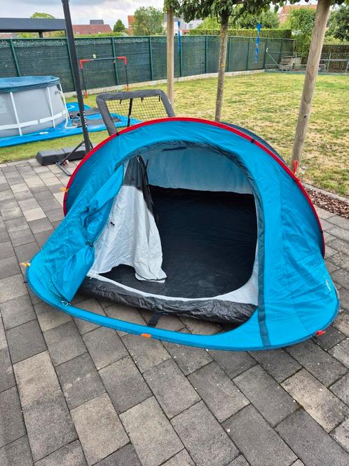 Quechua 2 Seconds Pop-Up Tent – Direct klaar voor avontuur!, Caravans en Kamperen, Tenten, Zo goed als nieuw, Ophalen