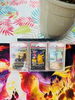 PSA slabs modern: umbreon ex prismatic/pikachu v, Enlèvement ou Envoi, Neuf, Plusieurs cartes, Foil
