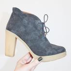 Zeer Mooie Suede Ras Enkellaarsjes -s13 (Maat 40) € 125,-, Kleding | Dames, Schoenen, Overige kleuren, Verzenden, Lage of Enkellaarzen