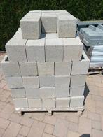 Aangeboden beton blokken, Doe-het-zelf en Bouw, Metselstenen, Ophalen, Zo goed als nieuw, Beton