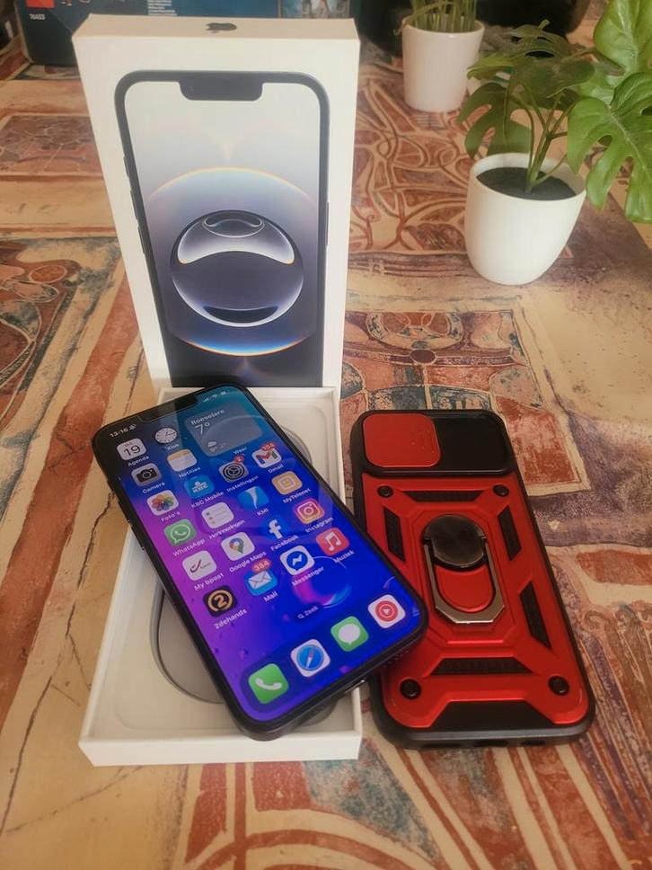 Apple iPhone 16e 128GB Zwart 8 maanden oud! (Ruilen), Télécoms, Téléphonie mobile | Apple iPhone, 128 GB, Sans abonnement, Sans simlock