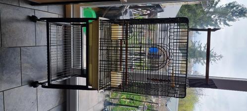 Cage pour perroquet/Peruches, Animaux & Accessoires, Oiseaux | Cages & Volières, Utilisé, Cage à oiseaux, Métal, Enlèvement