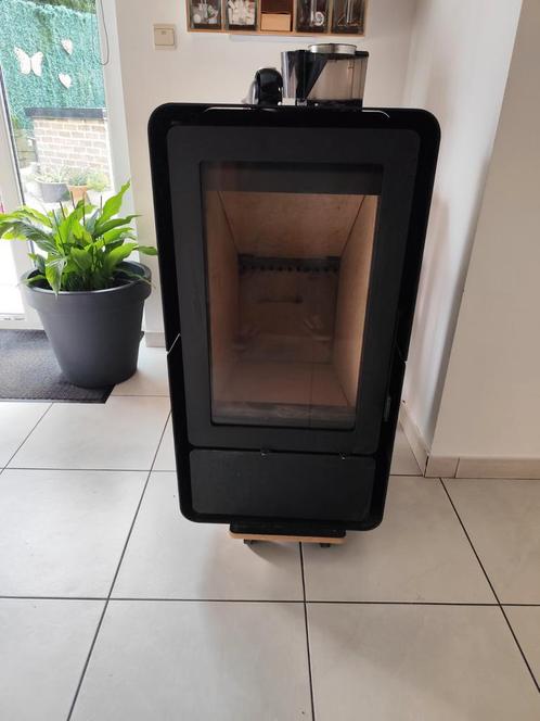 Gallus Round+ 10KW houtkachel uit 2022, Huis en Inrichting, Kachels, Zo goed als nieuw, Houtkachel, Hout, Ophalen
