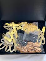 Doos met versiering verjaardag, Hobby en Vrije tijd, Feestartikelen, Ophalen, Zo goed als nieuw, Versiering