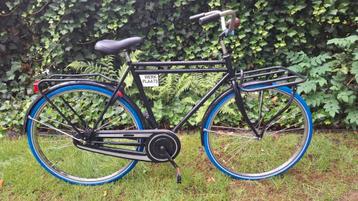 OERDEGELIJKE herenfiets vele NIEUWE onderdelen = rijklaar beschikbaar voor biedingen