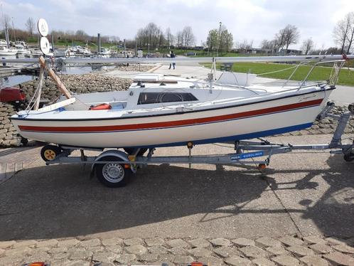 Neptune 550 zeilboot, Watersport en Boten, Zeilen en Zeiltoebehoren, Gebruikt, Overige typen, 15 tot 30 m², 3 tot 6 meter, Ophalen