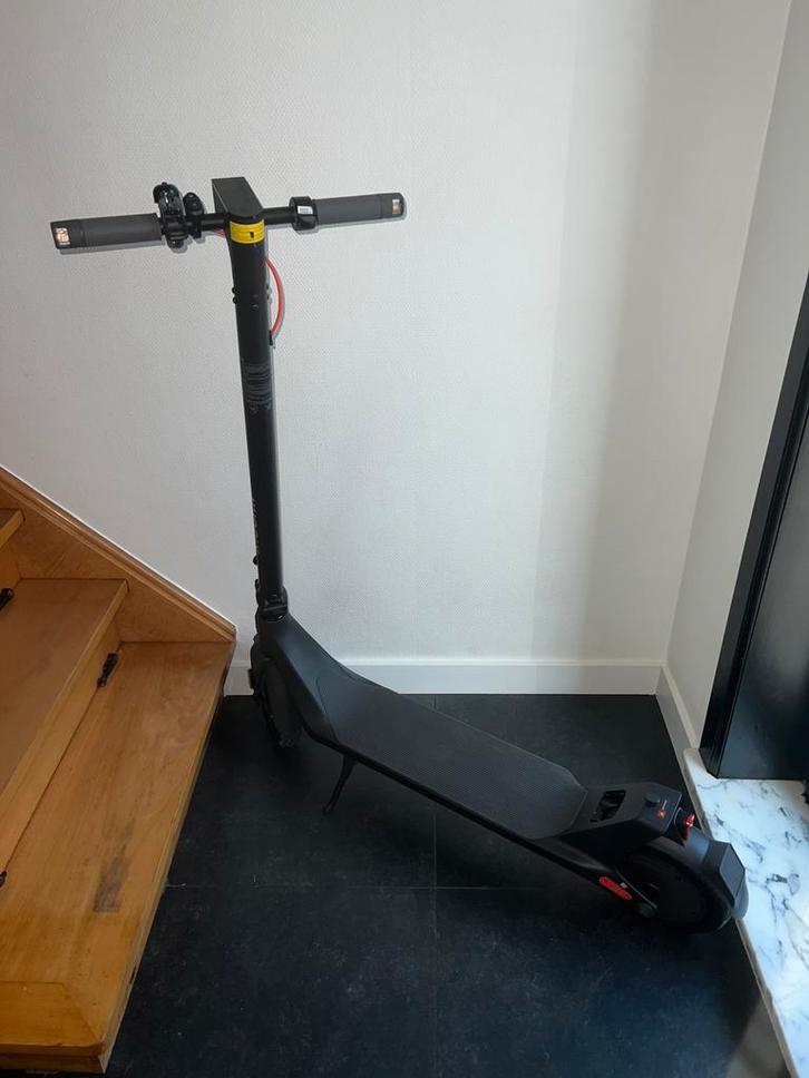 xiaomi 4 LITE EU 2nd Generation (lees beschrijving), Fietsen en Brommers, Steps, Zo goed als nieuw, Elektrische step (E-scooter)