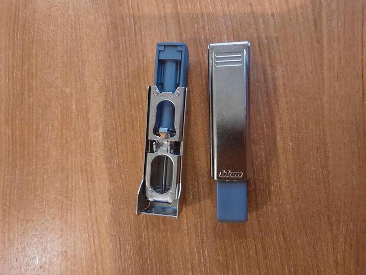 2x8 soft close sluitingen ikea, Huis en Inrichting, Kasten | Overige, Zo goed als nieuw, Ophalen of Verzenden