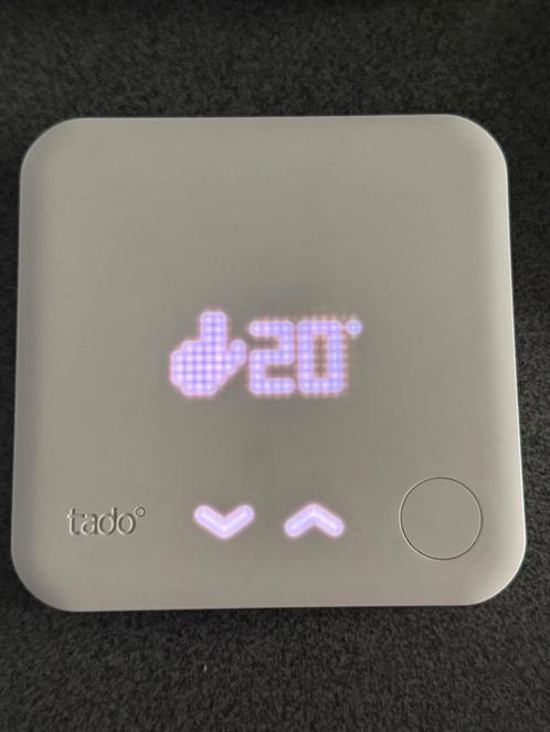 Tado thermostaat met extention box en internetbridge, Doe-het-zelf en Bouw, Thermostaten, Zo goed als nieuw, Ophalen