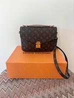 Louis Vuitton Metis, Ophalen of Verzenden, Zo goed als nieuw, Bruin, Handtas