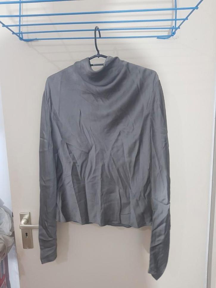 ZARA satijnen blouse • maat M • grijs • nieuw, Kleding | Dames, Blouses en Tunieken, Zo goed als nieuw, Maat 38/40 (M), Grijs