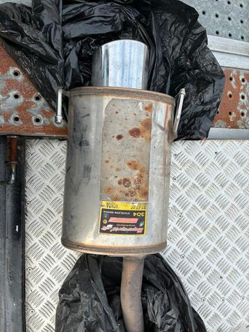 Sport uitlaat met attest beschikbaar voor biedingen