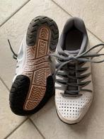 chaussures de tennis Nike vapor court P. 37,5 - blanches gri