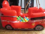 véhicule gonflable + balles, Enfants & Bébés, Jouets | Véhicules en jouets, Enlèvement, Comme neuf