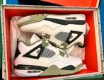 Nike Air Jordan 4 Retro groen witt black 41, Enlèvement ou Envoi, Neuf
