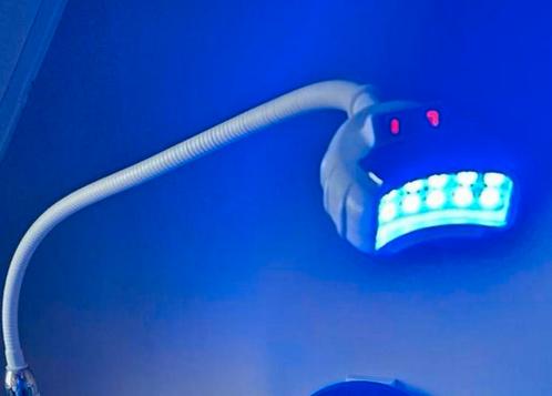 Tandenbleken tanbleek lamp nog als nieuw, Hobby en Vrije tijd, Vergrootglazen, Loepen en Loeplampen, Zo goed als nieuw, Ophalen of Verzenden