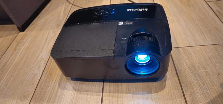 InFocus in112a Beamer, Audio, Tv en Foto, Beamers, Zo goed als nieuw, DLP, Full HD (1080), Ophalen of Verzenden