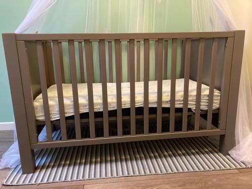 Baby bed Quax - Marie Sofie 120x60 incl matras & aerosleep, Enfants & Bébés, Chambre d'enfant | Lits, Utilisé, Moins de 140 cm