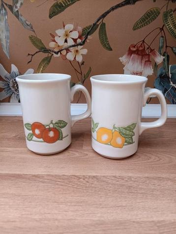 Vintage mokken  beschikbaar voor biedingen