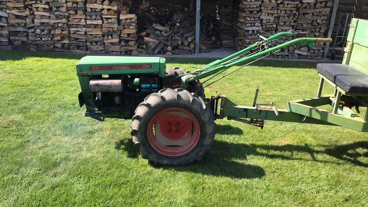 Motoculteur holder e14 avec remorque à poulets, Articles professionnels, Agriculture | Outils, Enlèvement