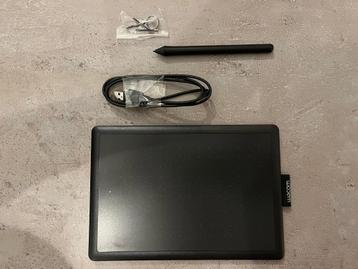 One by Wacom: Creative Pen Tablet (Small) beschikbaar voor biedingen