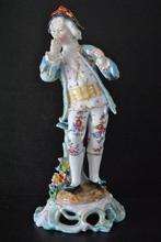 Statuette de gentilhomme en porcelaine polychrome XIXè 23 cm, Antiquités & Art, Antiquités | Porcelaine, Enlèvement ou Envoi