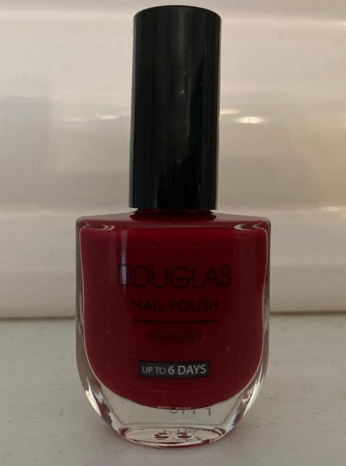 Nagellak "Douglas" "Red pumps"n285-nieuw, Handtassen en Accessoires, Uiterlijk | Cosmetica en Make-up, Nieuw, Make-up, Handen en Nagels
